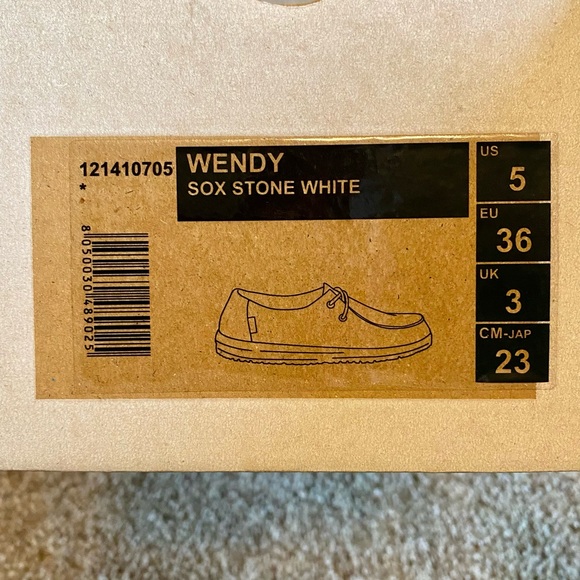 Hey Dude Wendy Sox Stone White Loafers Size 5 Women’s Like New! - Picture 7 of 7
